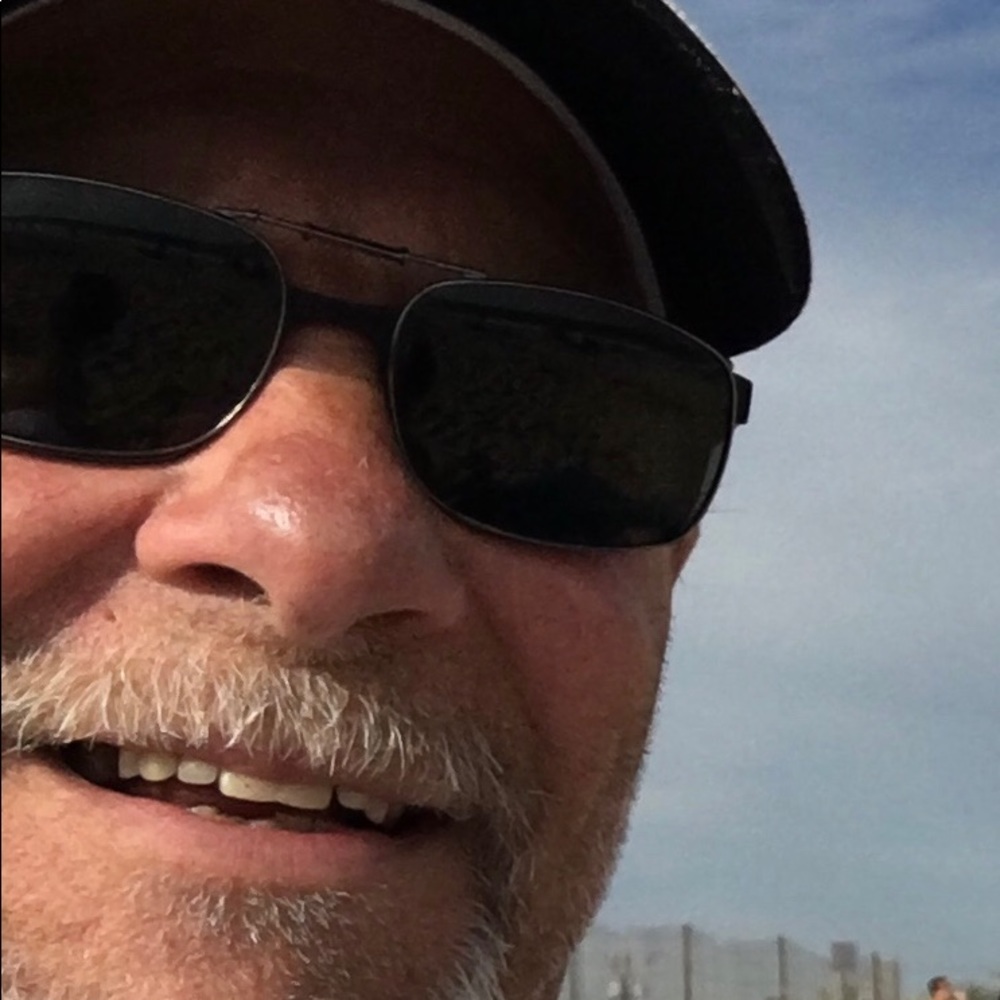 Meet your Posher, Tom